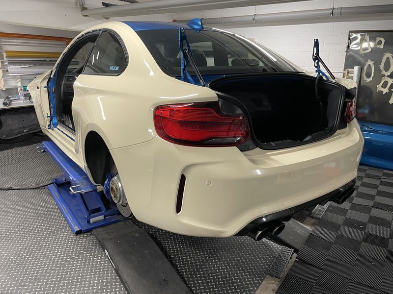 BMW M2 Elfenbein Folierer Net Autofolierung In Giessen